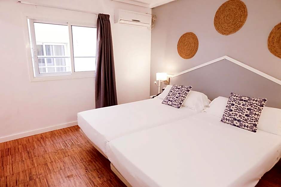 Foto 1 de 10 de Standard 1 Double Bed or 2 Beds