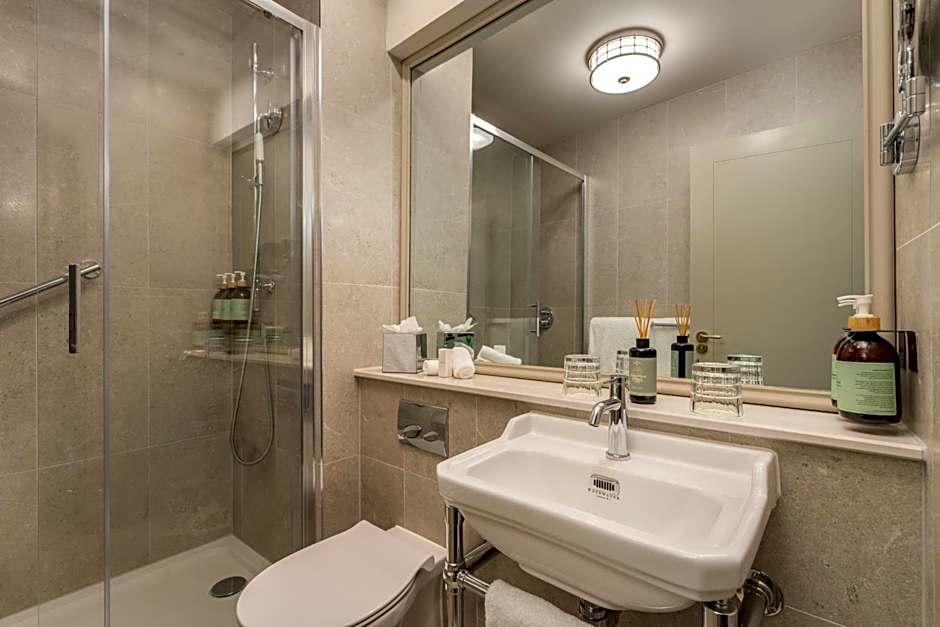 Brooks Hotel