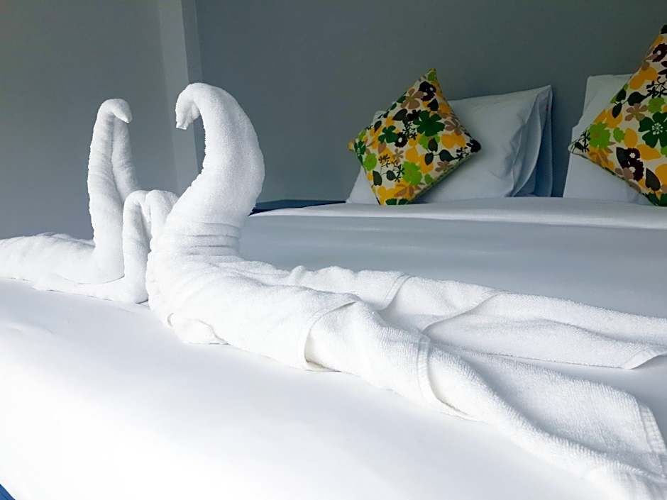 Karon Sea Side Hotel