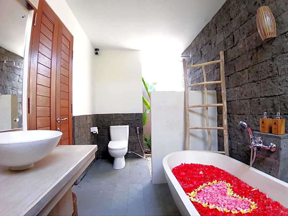 Three Gold Luxury Private Villas