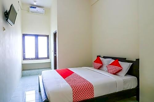 OYO 1054 Bayak Bali Hotel