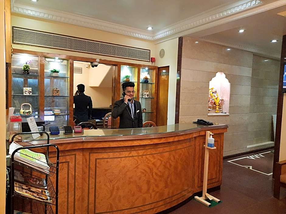 Ramee Guestline Khar Hotel