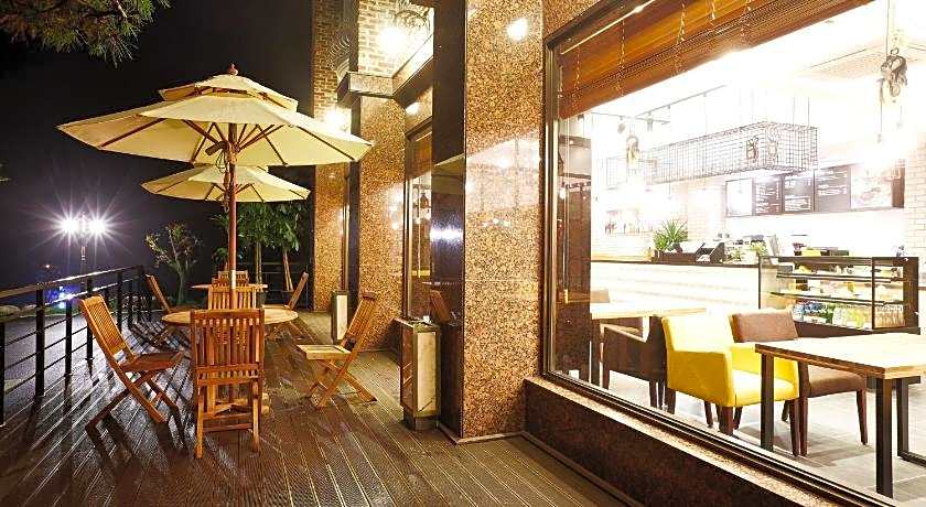 Cheongju Namoo Hotel