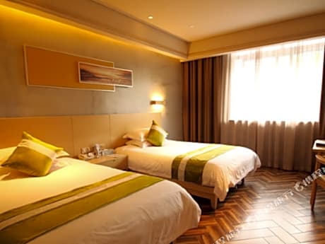 EHG Four Seasons Hotels Resorts(Beilun Chunxiao Wanren Beach store)
