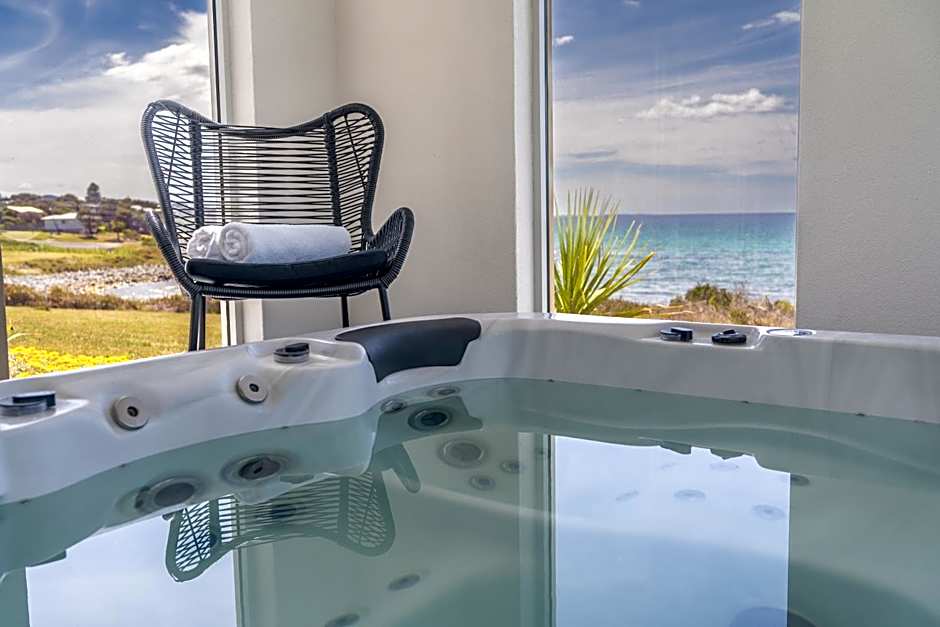 Saltwater - Absolute Oceanfront, Fire Pits, some Villas with Hot Tubs and Sauna