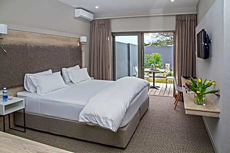 Standard Double or Twin Room with Garden View