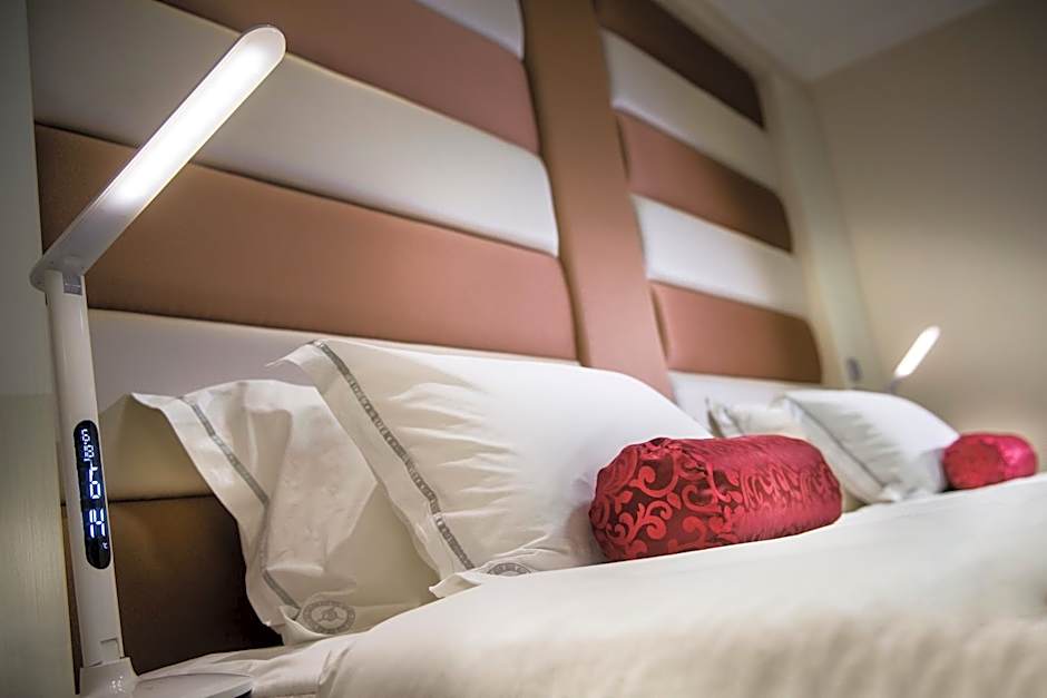 Swan River Hotel (Formerly known as International on the Water Hotel)