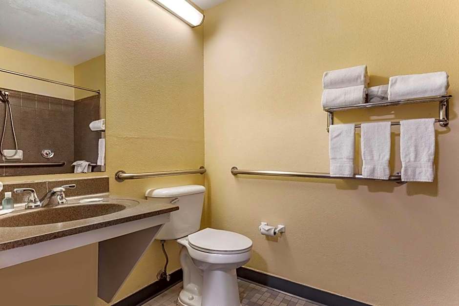 Suburban Studios Albuquerque Midtown - University