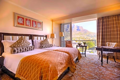 Luxury Twin Room with Mountain View - Tower Wing