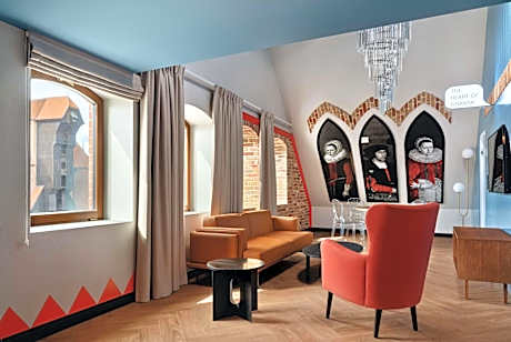 Granary Island Suite with River View