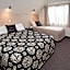Cable Court Motel