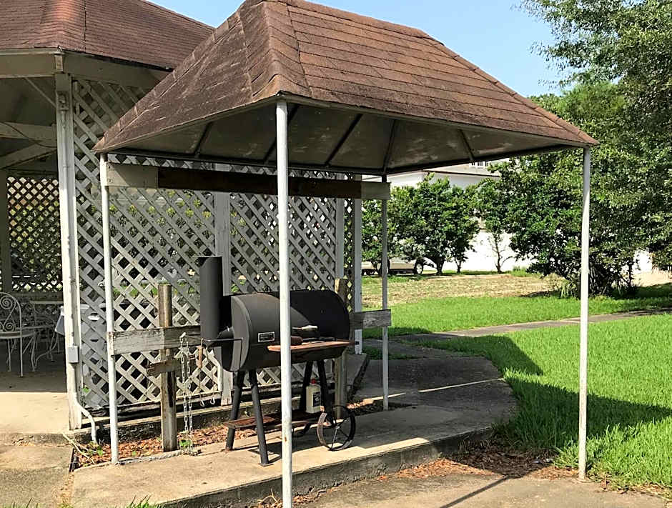 Carmel Inn And Suites Thibodaux