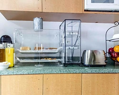 Econo Lodge South Ozone Park