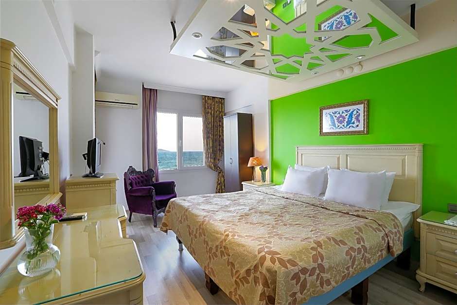 URLA PERA HOTEL