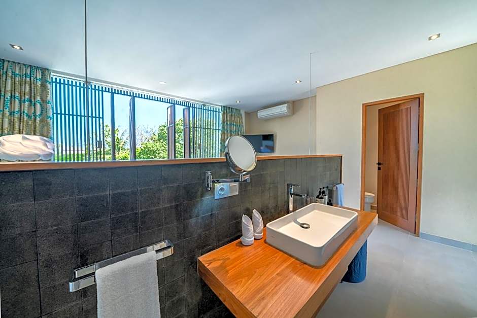 La Maison d'Ulysse - Luxury 4BR Villa Surrounded by Rice Paddies