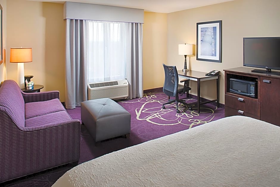 Hampton Inn & Suites Lansing West