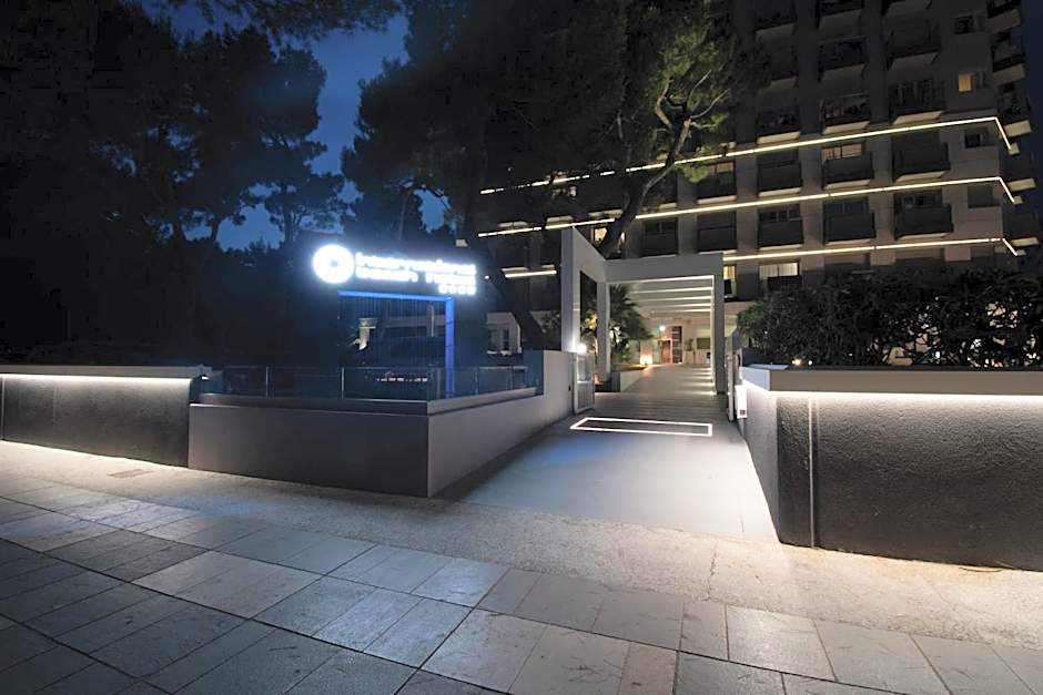 International Beach Hotel