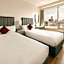 Asiatic Hotel Laguardia East
