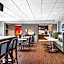 Hampton Inn By Hilton Grand Rapids-North