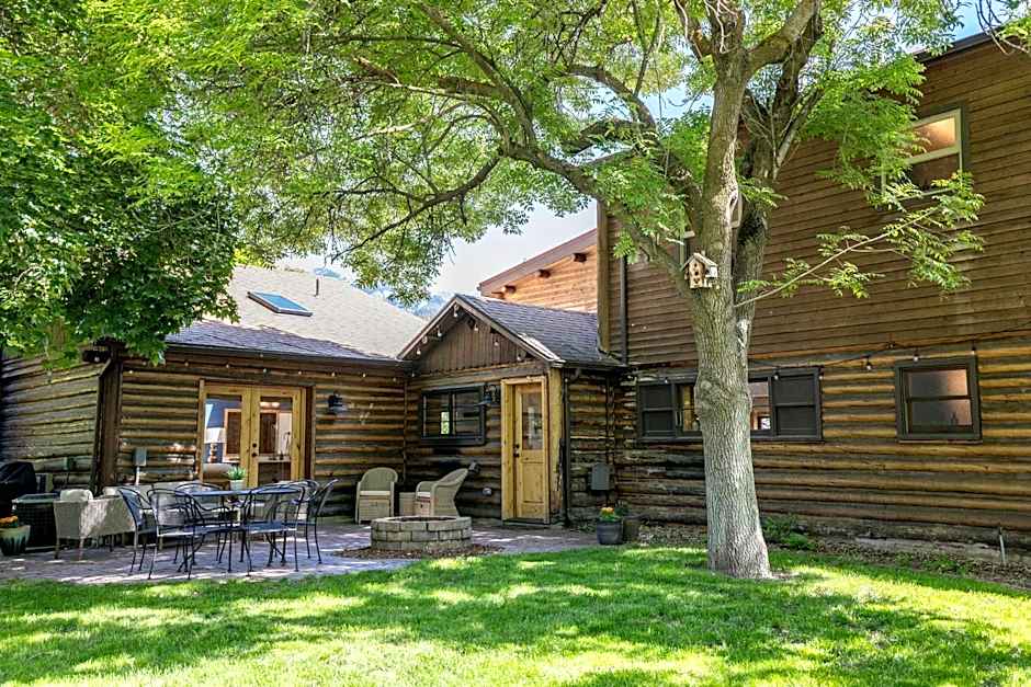 Engen Hus Bed and Breakfast