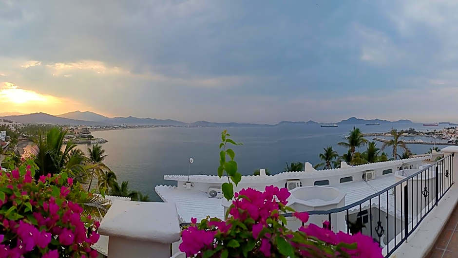 Hermoso condominio en Bahía Manzanillo