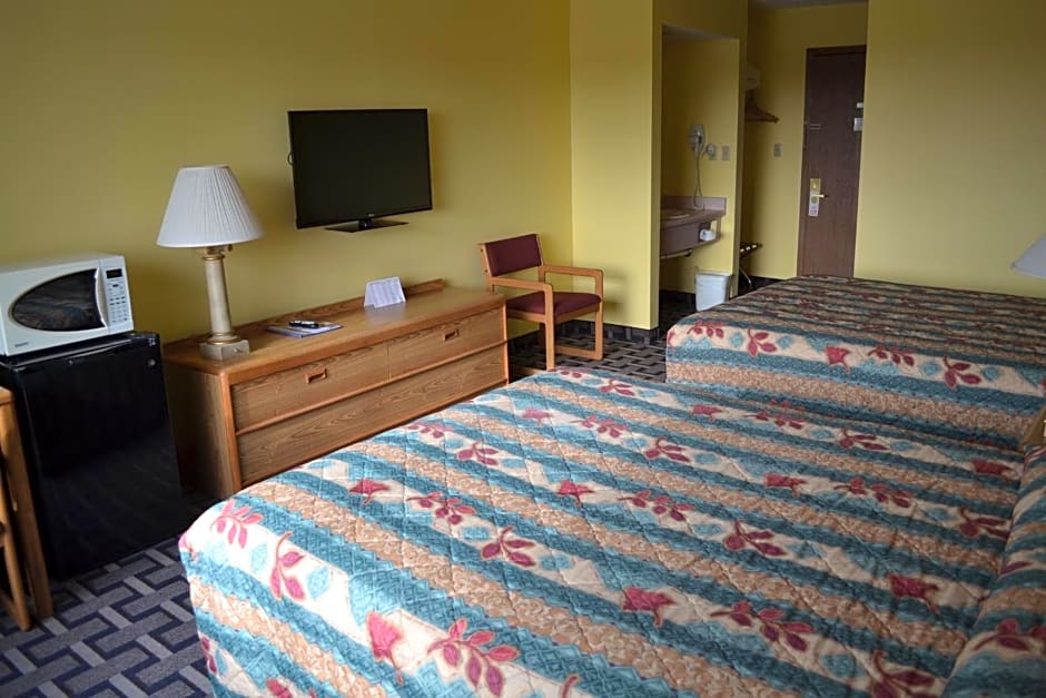 Sky Lodge Inn & Suites - Delavan