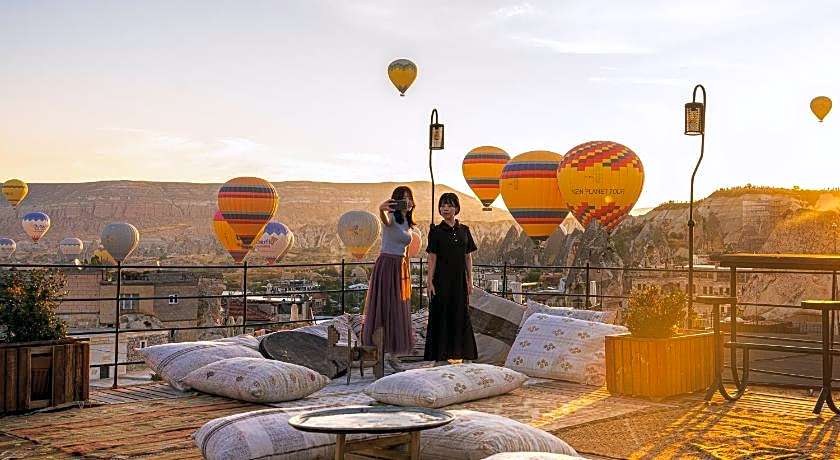 Ares Cave Suites