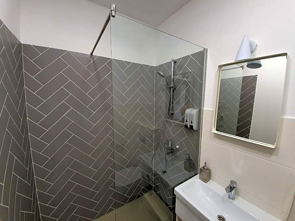 Oak house apartments