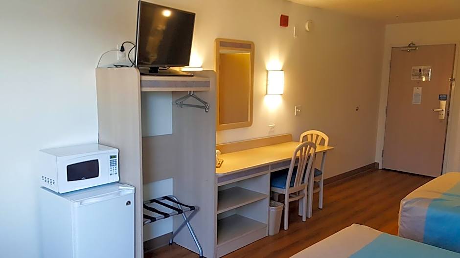 Motel 6-Las Cruces, NM - Telshor