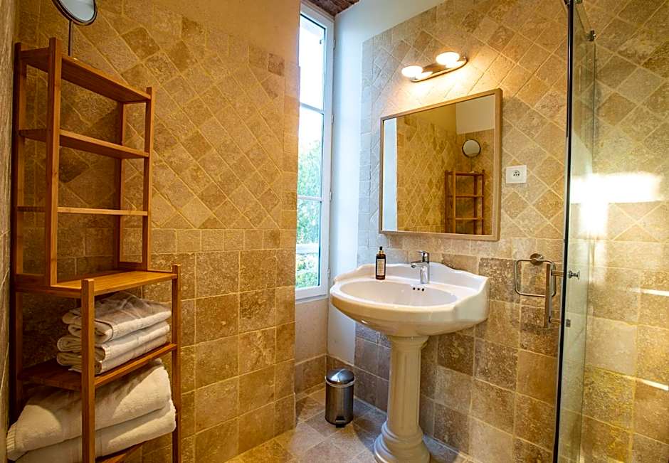 Le Castel Pierre - 7ch&7sdb avec clim, piscine XL, salle fitness et sauna pour 18 personnes