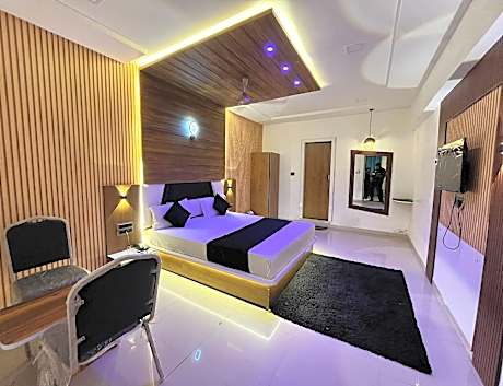 Hotel The Grand Near Maninagar Railway Station Ahmedabad