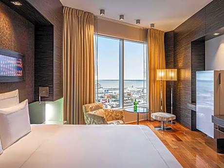 Swiss Executive King Room Harbor View