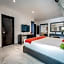 Soho Playa Hotel