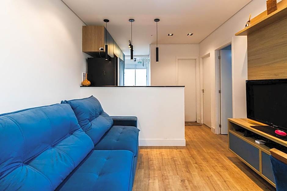 Apto c piscina e WiFi na Praia da Enseada -Guaruja