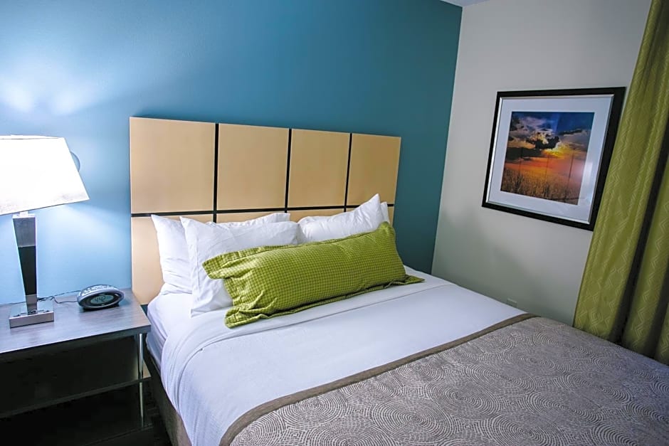 Candlewood Suites Fargo-North Dakota State University by IHG