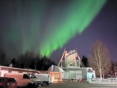 Hotel Yöpuu
