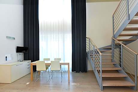 Duplex Apartment with Terrace, Beach Access and Parking