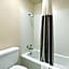 First Inn By OYO Quinter Hwy 70