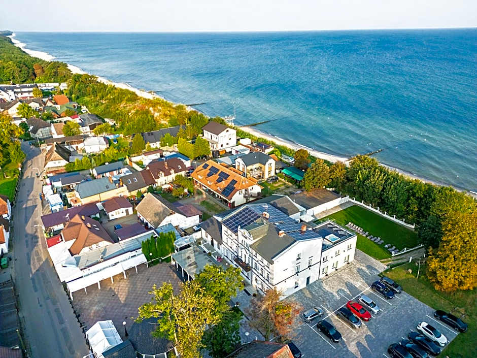 ZAMEK NA PIASKU - Tuż przy Plaży