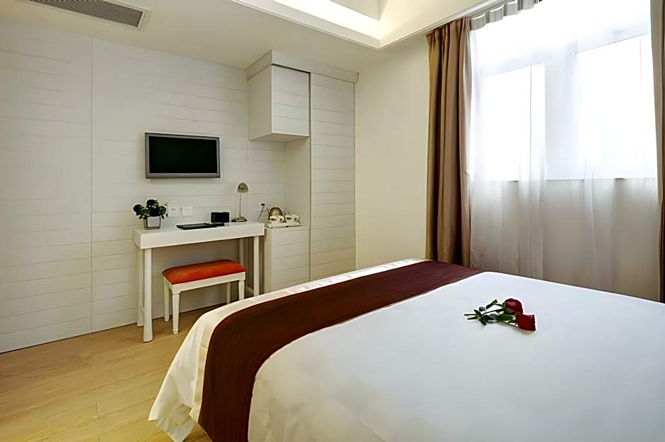 Ole Tai Sam Un Hotel