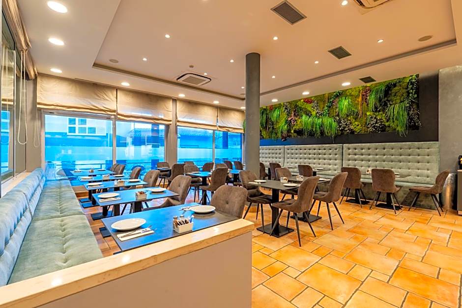 Berkeley Hotel & Day Spa