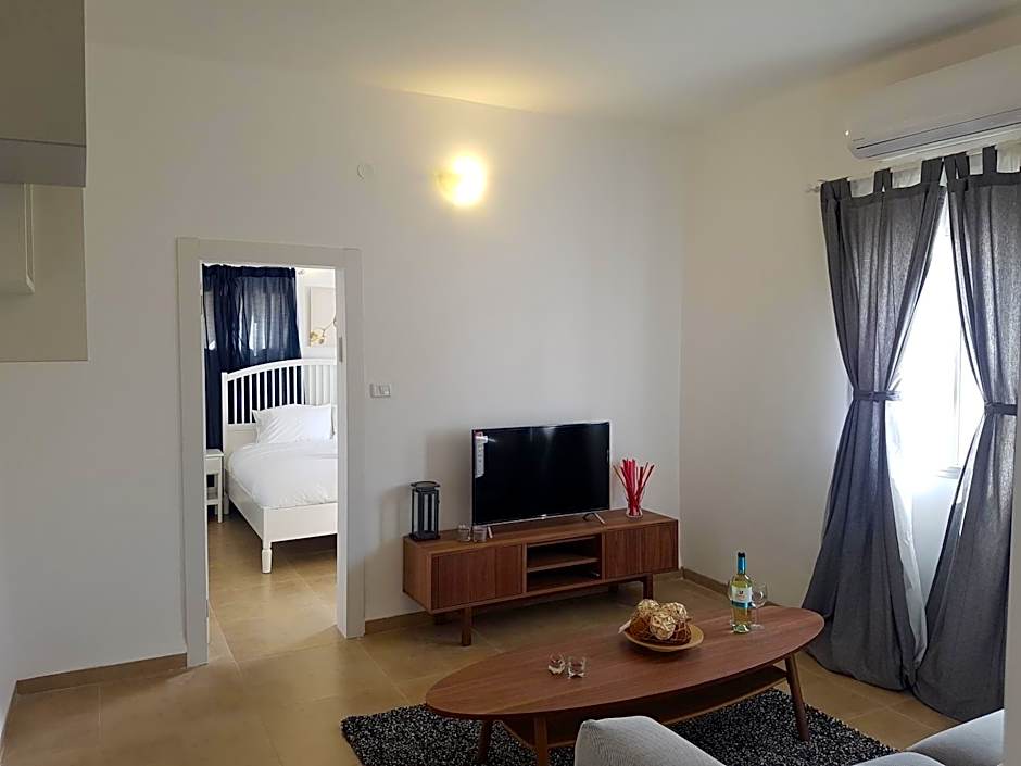 אבני החושן- Avnei Hoshen