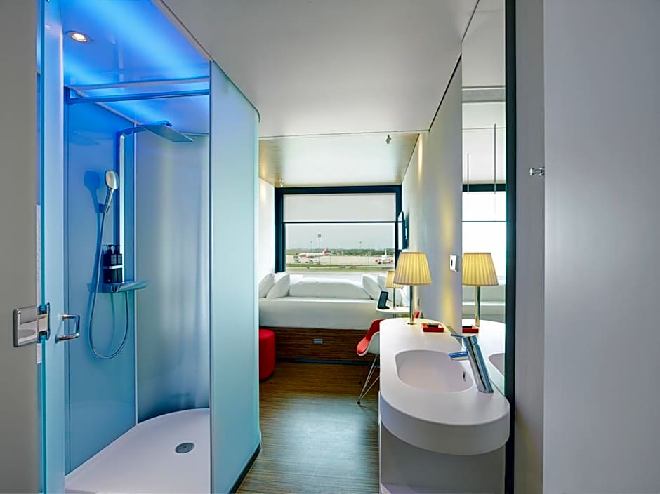 citizenM Paris Charles de Gaulle Airport