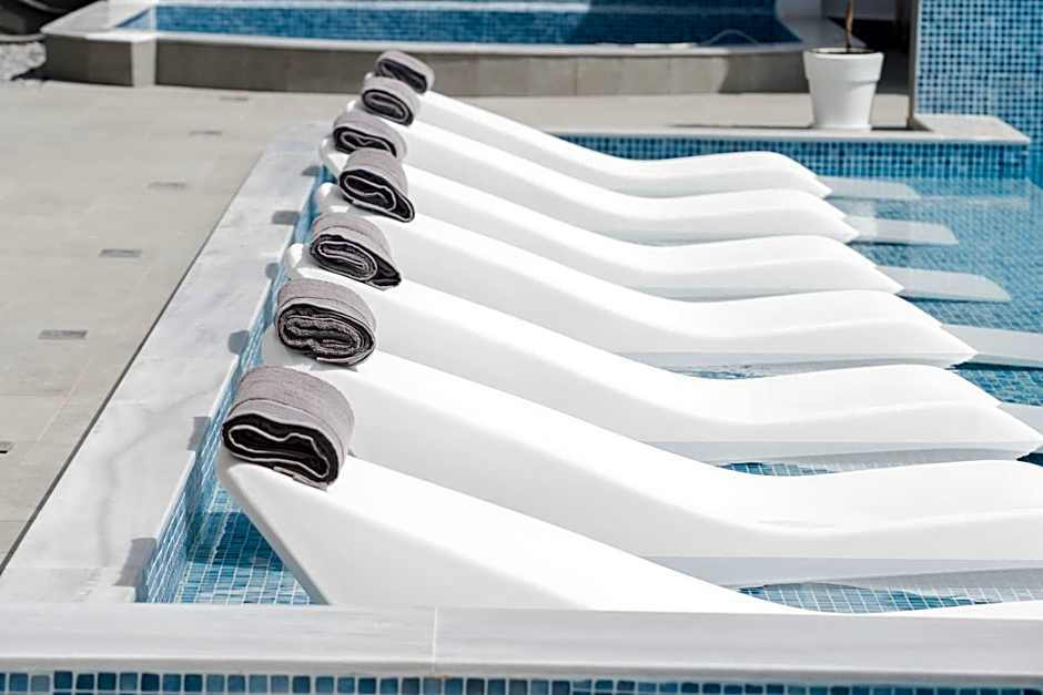 Aeonian Luxury Suites Asprovalta, Adults Only & Kids 12 Plus