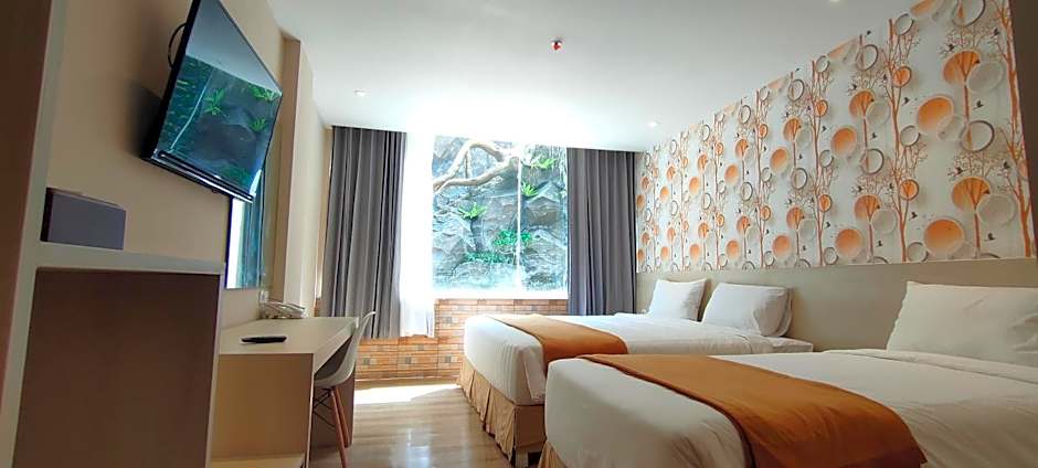 Photo 1 of 4 of Triple Room