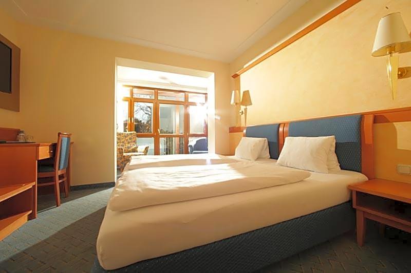 Hotel Locker & Legere