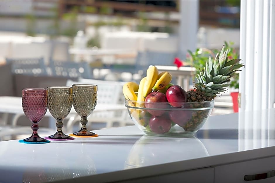 12 Olympian Gods Hotel