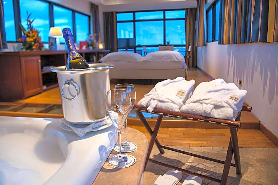 Photo 1 of 17 of Executive Suite, Sea View