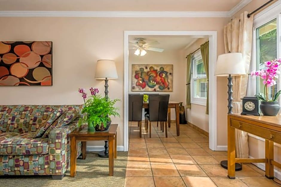 Beach House Inn