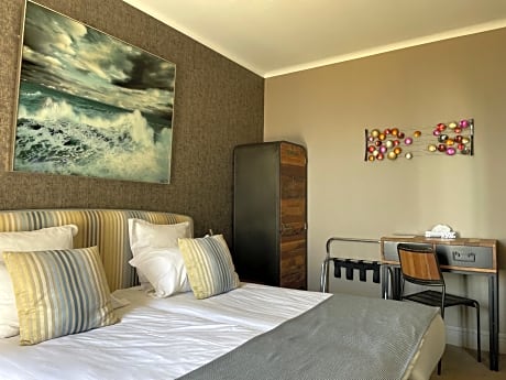 Superior Twin Room with Sea View